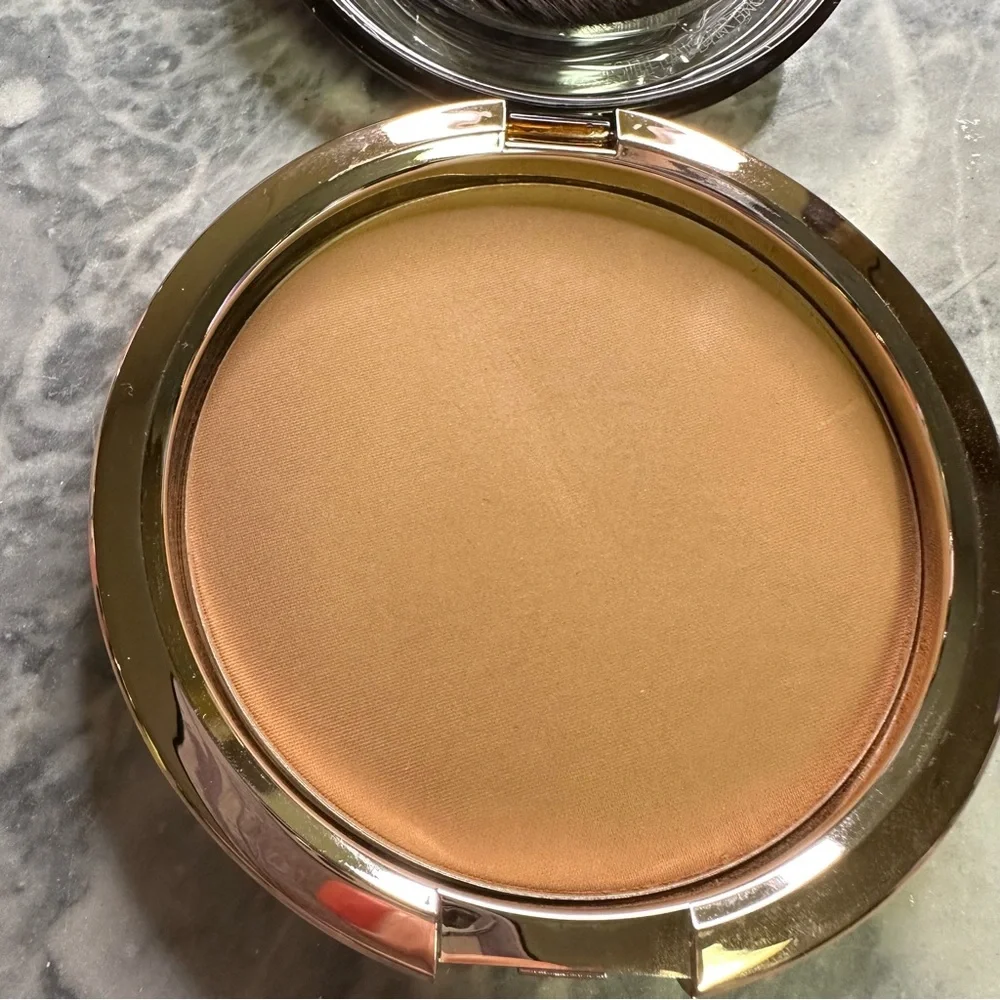 Estee Lauder 100% authentic